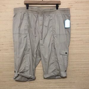 NWT Women’s Khaki Cargo Capri Elastic Drawstring Waist Pants Size Large